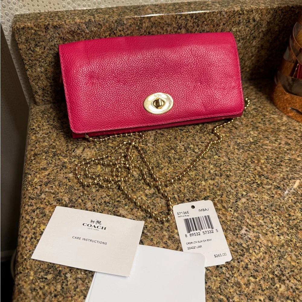 Coach Fuchsia Leather Clutch‎ with Gold Chain cross body new with tags $265